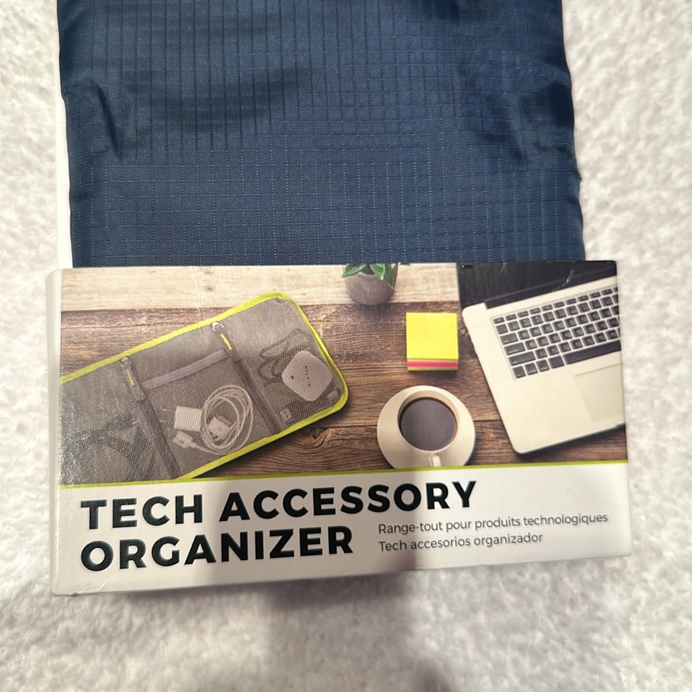 NWT tech accessories organizer travelon - Picture 2 of 3